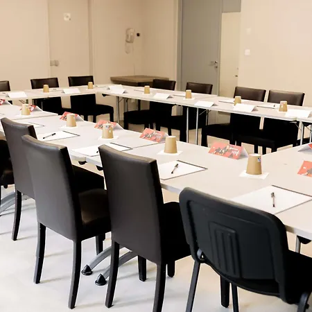 Hotel Ibis Ferrand A71 A75 La Méridienne