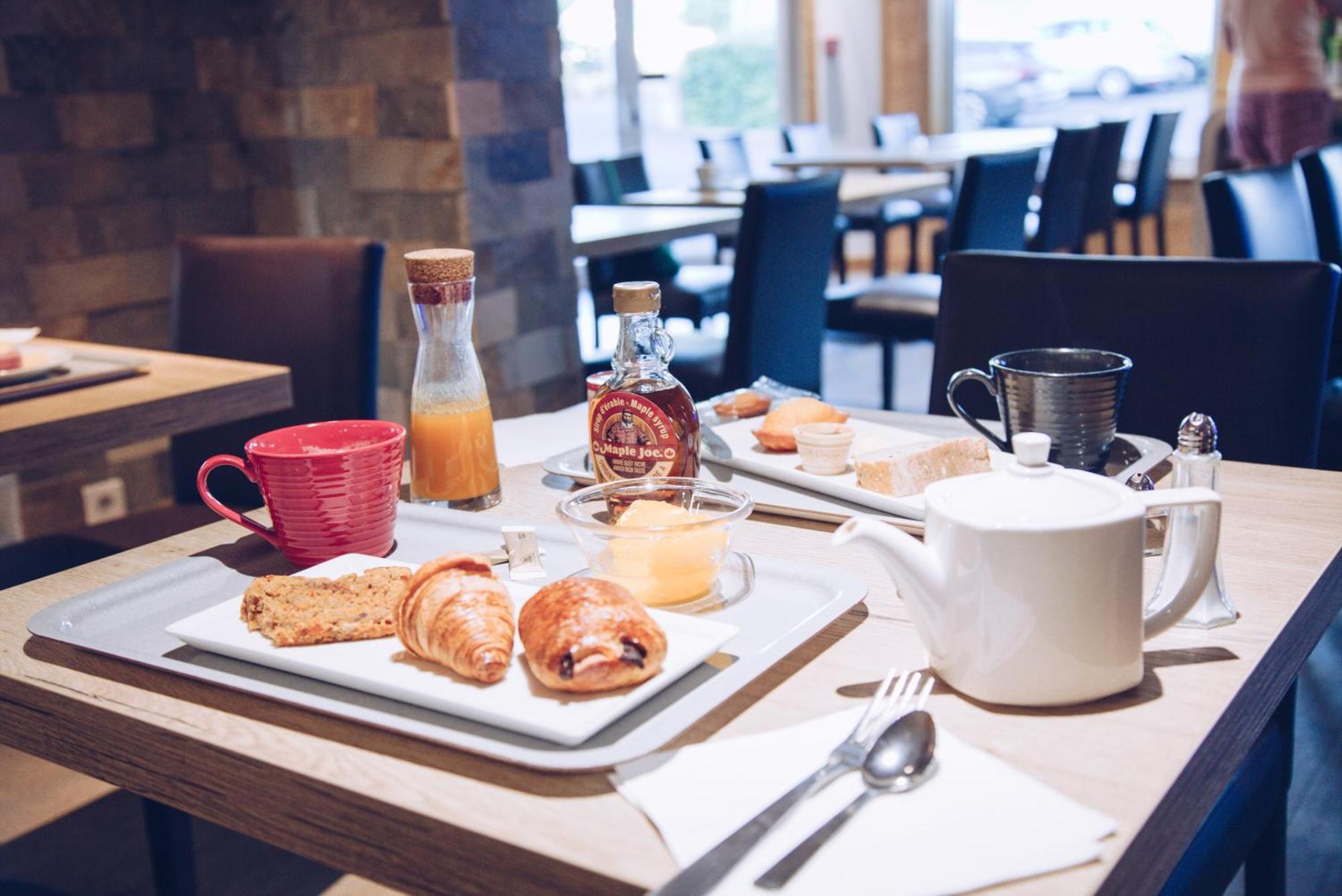 Ibis Clermont Ferrand A71 A75 La Méridienne Hotel 3*