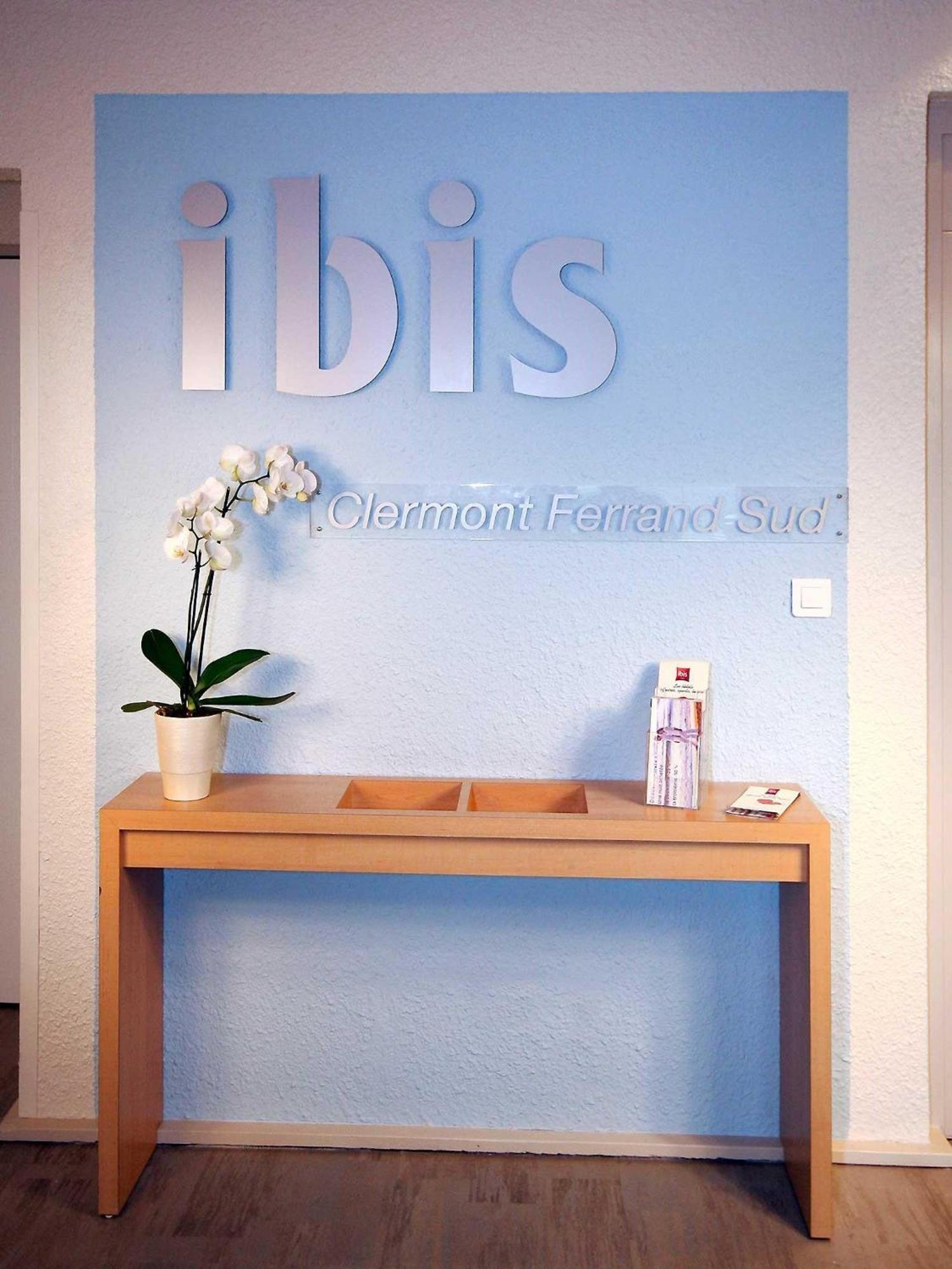 Hotel Ibis Clermont Ferrand A71 A75 La Méridienne 3*